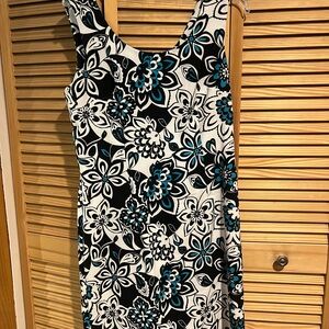 Dressbarn Black and White Sheath Dress Sleeveless Scoop Neck Midi